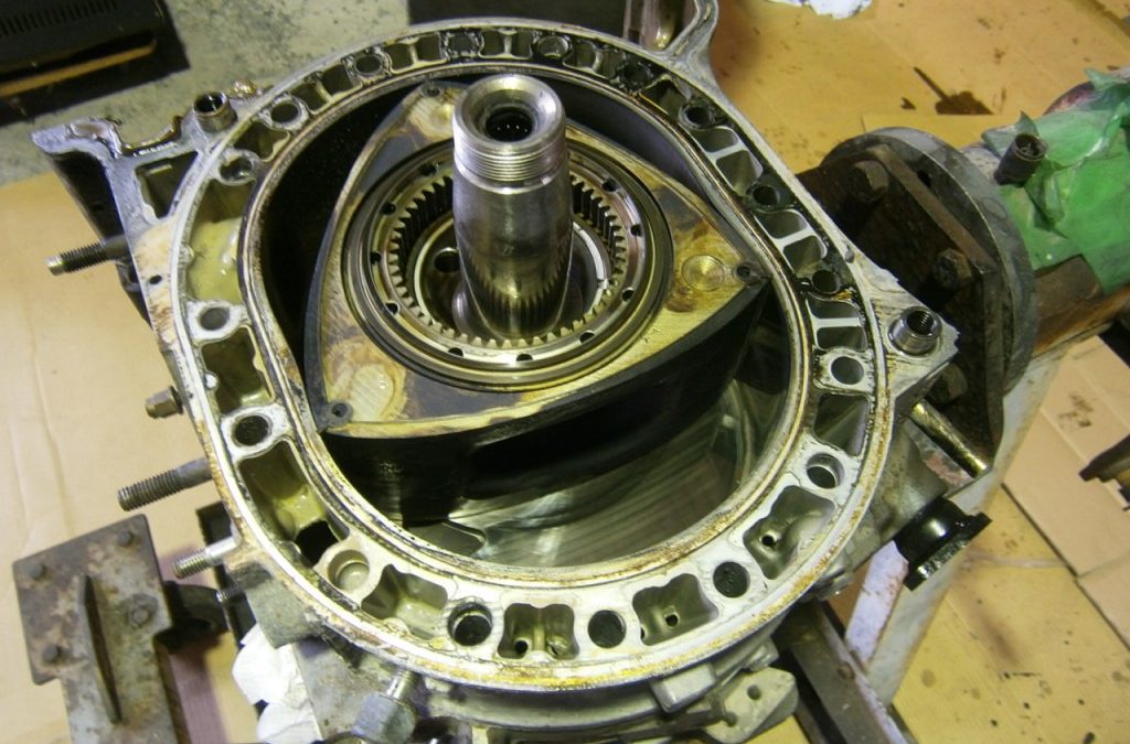 10万ｋｍ走行のエンジン　カーボンの発生量とは？